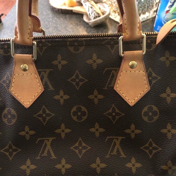 Authentic LV Speedy - Picture 8 of 16